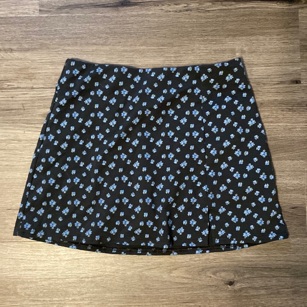 Floral print slit skort